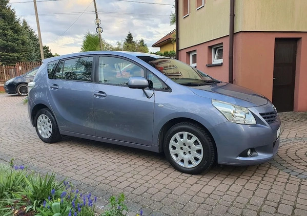 Toyota Verso cena 33900 przebieg: 213200, rok produkcji 2009 z Starachowice małe 154